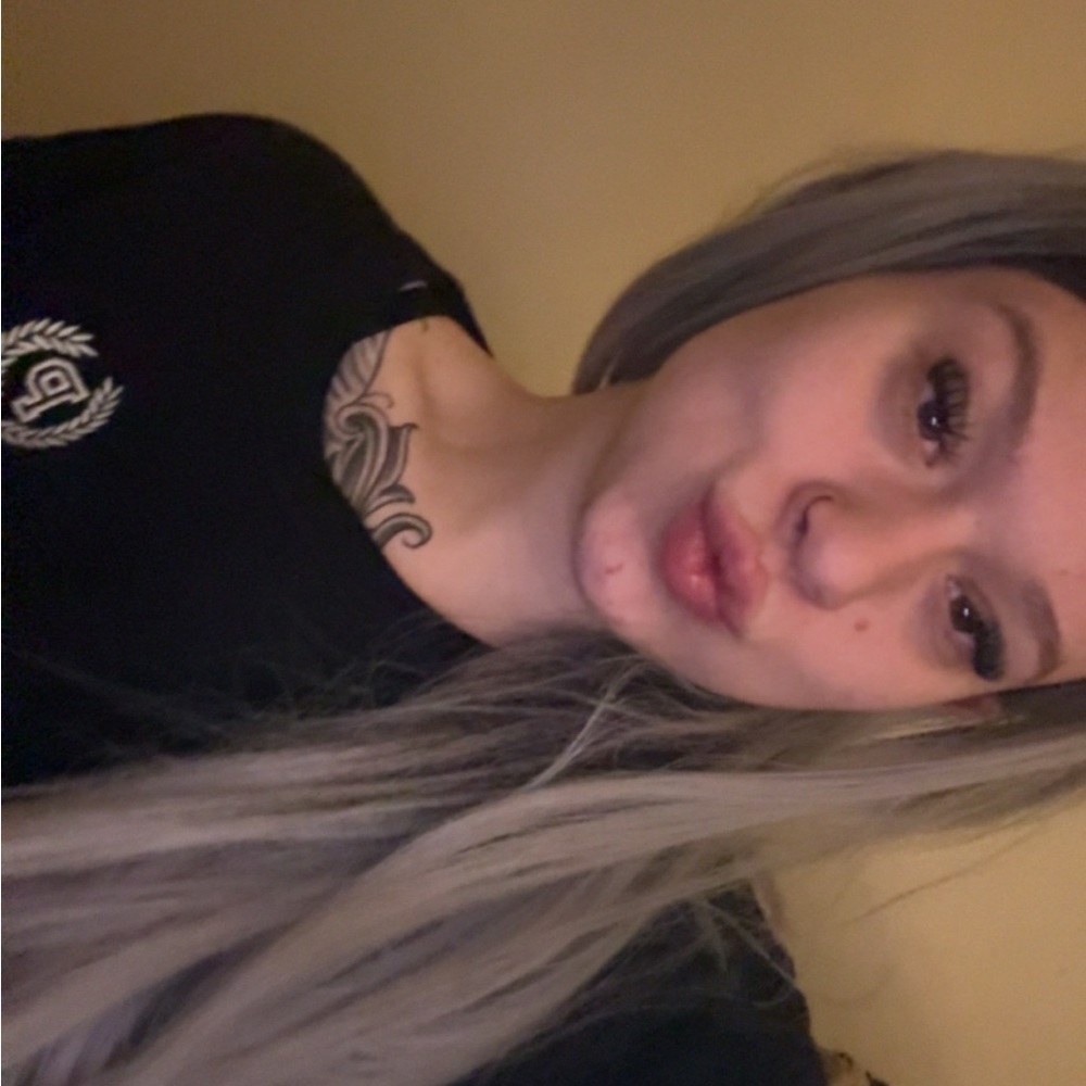 Meet your Posher, Carlee